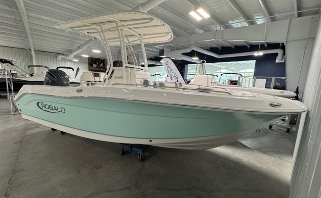 2026 Robalo R200 Seafoam/White